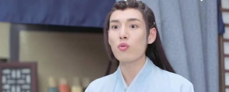 小女霓裳第11集分集剧情介绍